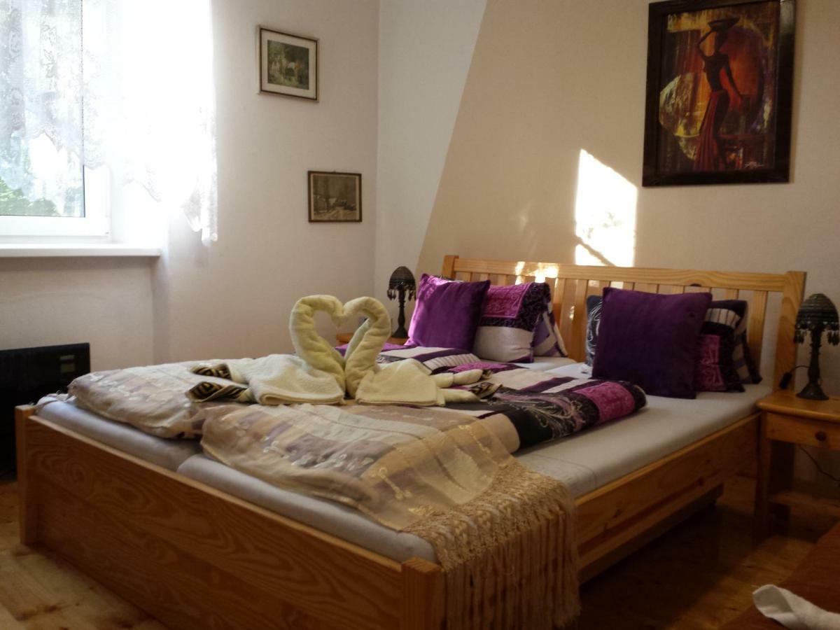 Apartment Anna Cesky Dub Buitenkant foto