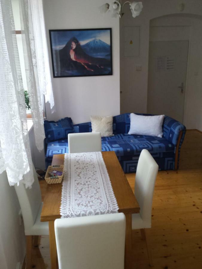 Apartment Anna Cesky Dub Buitenkant foto